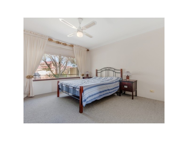 22 Camargue Green, Secret Harbour WA 6173