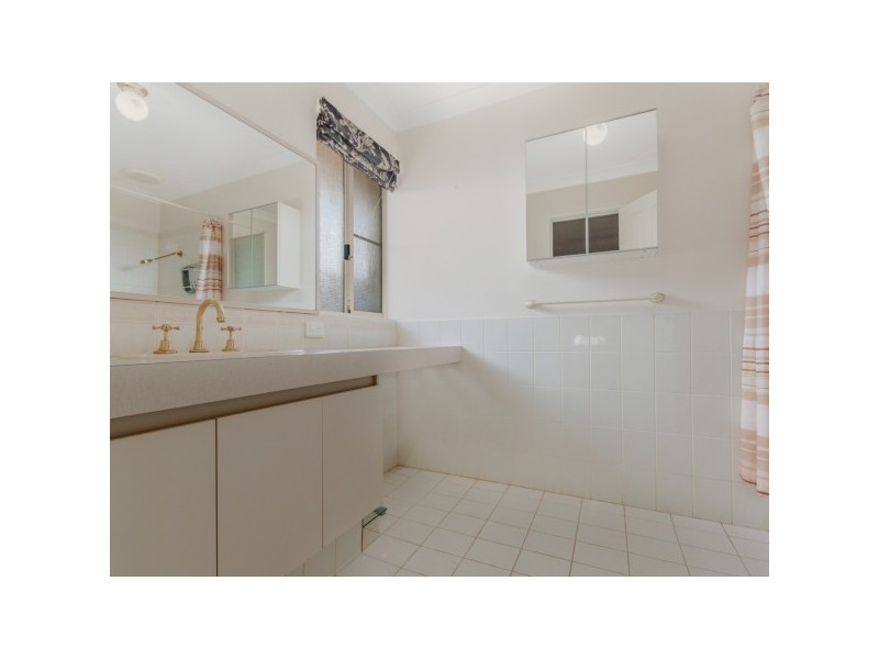 22 Camargue Green, Secret Harbour WA 6173