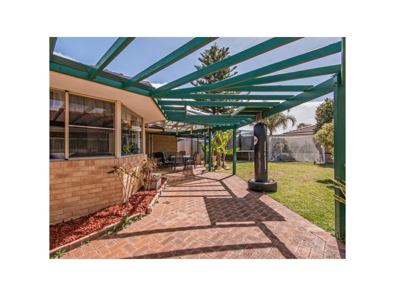 22 Camargue Green, Secret Harbour WA 6173