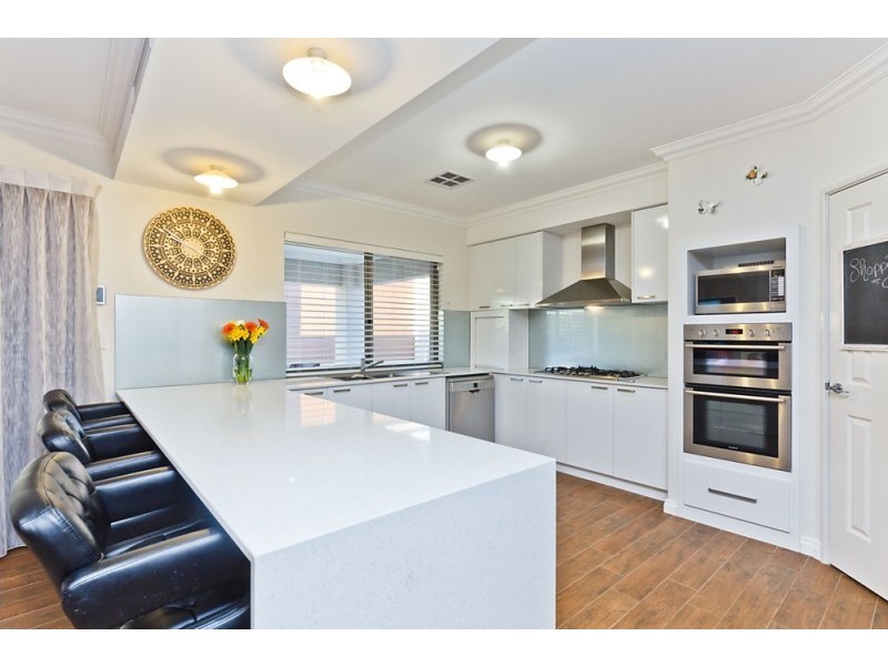 12 Majorca Green, Secret Harbour WA 6173