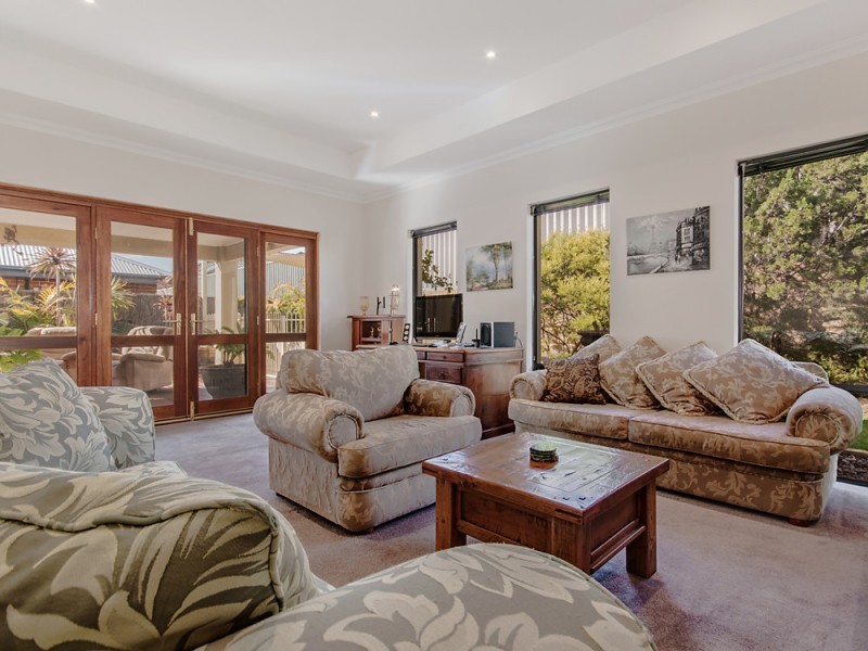 38 Clearwater Way, Singleton WA 6175