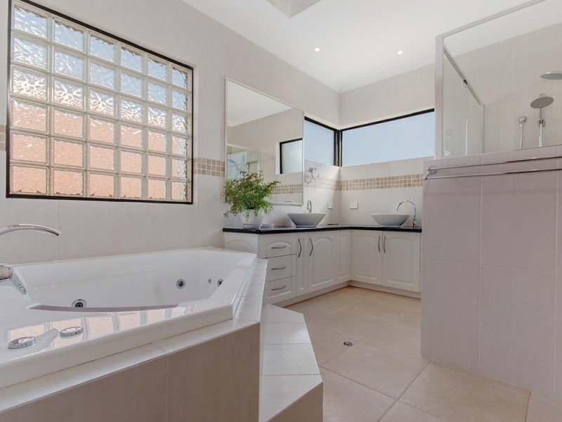 38 Clearwater Way, Singleton WA 6175