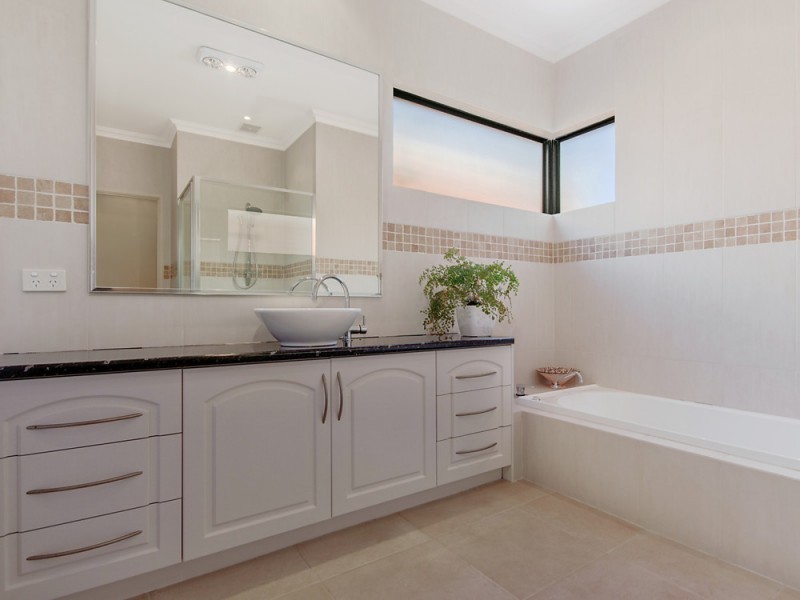 38 Clearwater Way, Singleton WA 6175