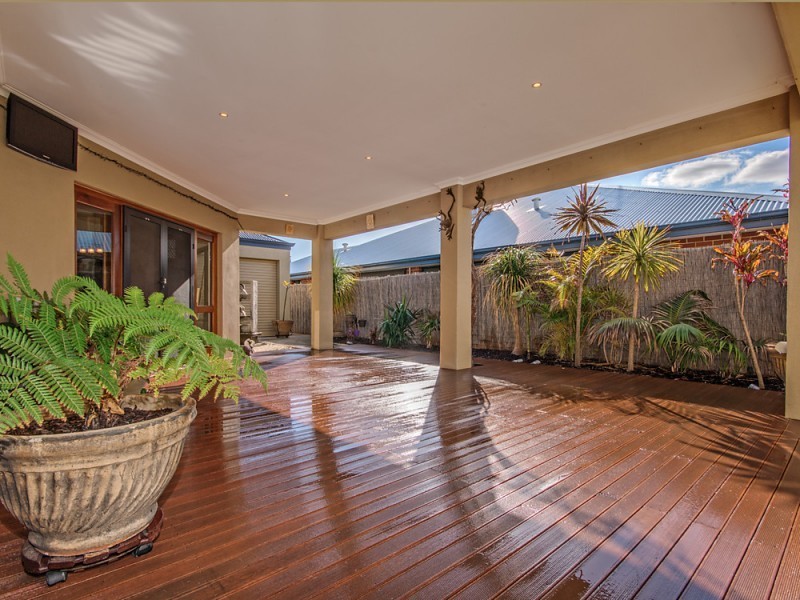 38 Clearwater Way, Singleton WA 6175