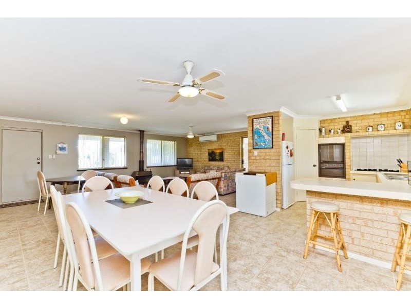 21 Boolardy Road, Golden Bay WA 6174