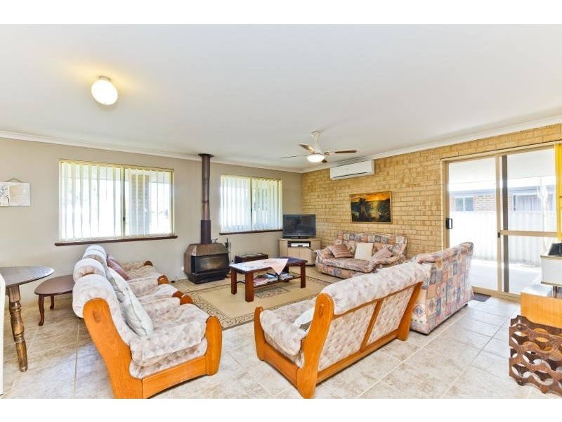 21 Boolardy Road, Golden Bay WA 6174