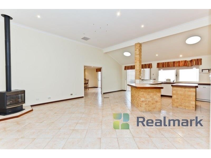 18 Formia Place, Secret Harbour WA 6173