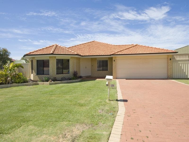 19 Pesaro Green, Secret Harbour WA 6173