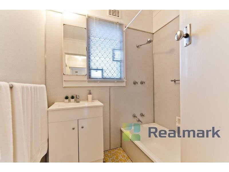 12 Hume Court, Parmelia WA 6167