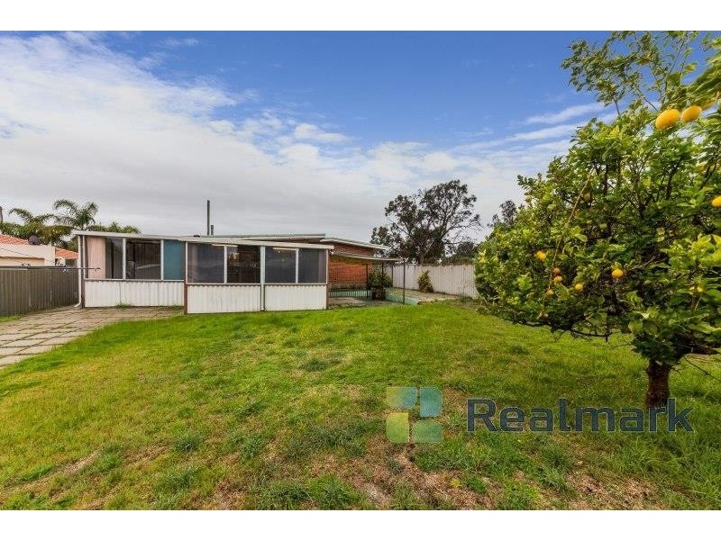 12 Hume Court, Parmelia WA 6167