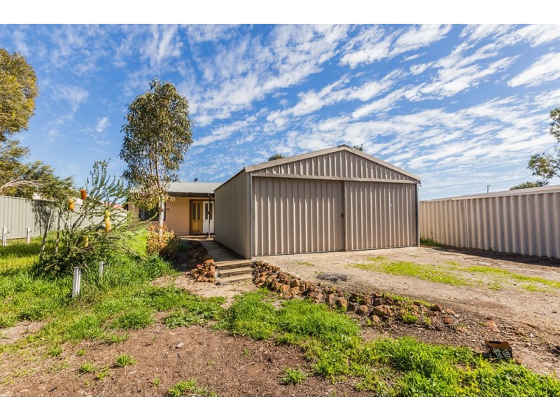 12 Marlin Way, Golden Bay WA 6174