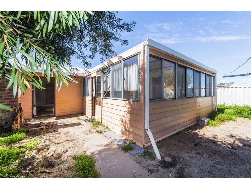 12 Marlin Way, Golden Bay WA 6174