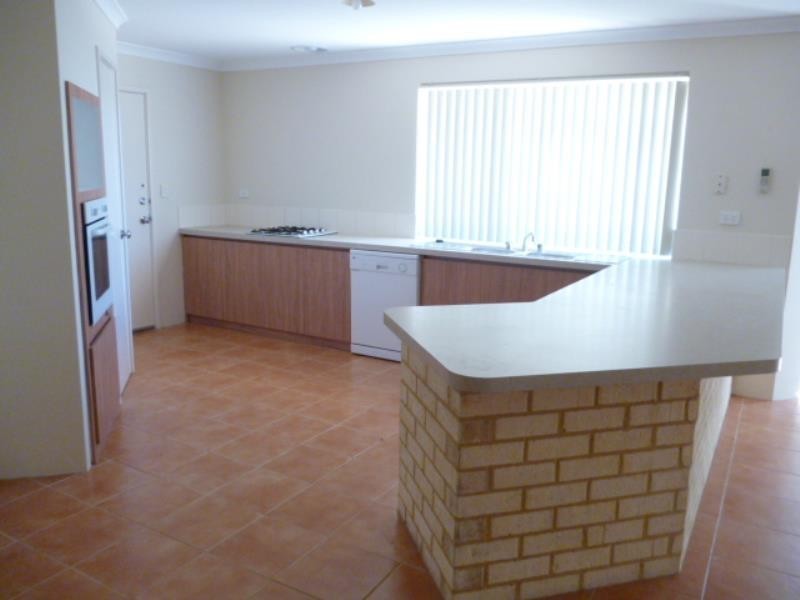 5 Lowell Street, Secret Harbour WA 6173