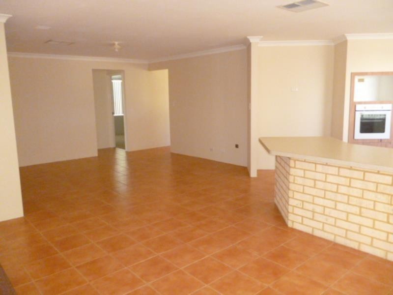 5 Lowell Street, Secret Harbour WA 6173