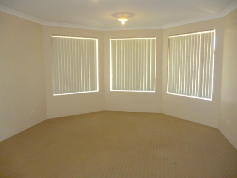 5 Lowell Street, Secret Harbour WA 6173