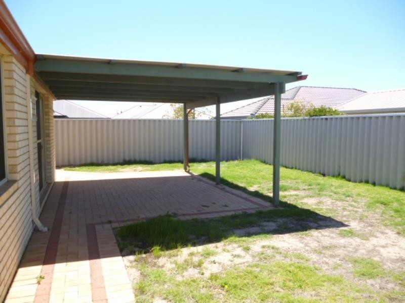 5 Lowell Street, Secret Harbour WA 6173