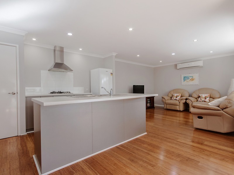 26 Kalli Street, Golden Bay WA 6174