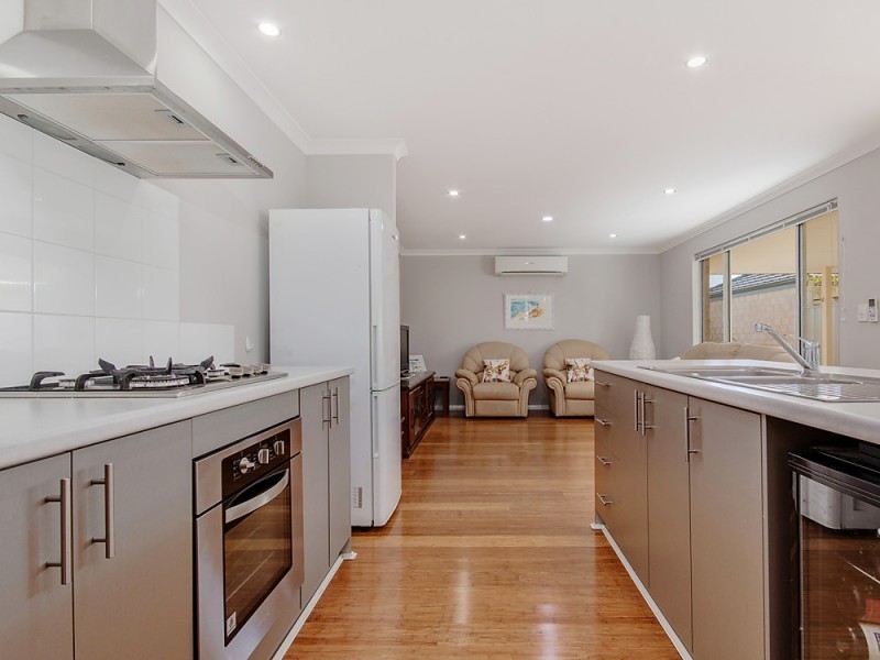 26 Kalli Street, Golden Bay WA 6174