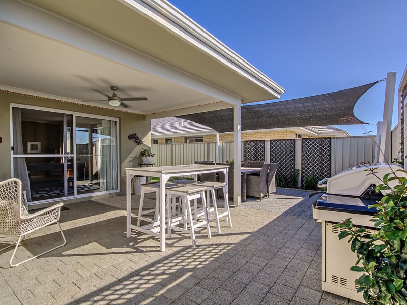 12 Carcione Avenue, Secret Harbour WA 6173