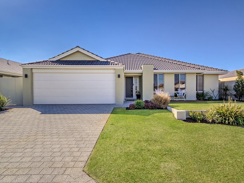 12 Carcione Avenue, Secret Harbour WA 6173