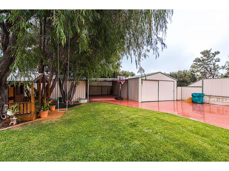 31 Yanrey Street, Golden Bay WA 6174