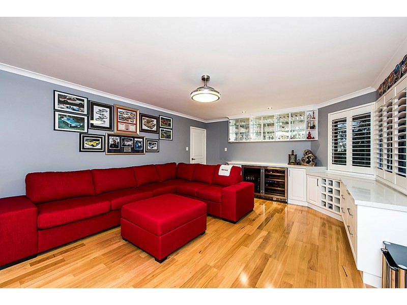 31 Yanrey Street, Golden Bay WA 6174