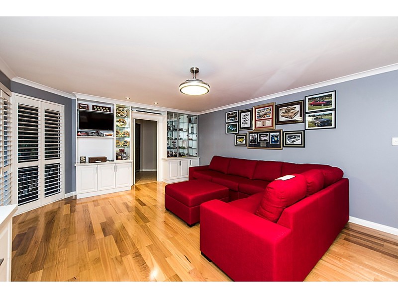 31 Yanrey Street, Golden Bay WA 6174