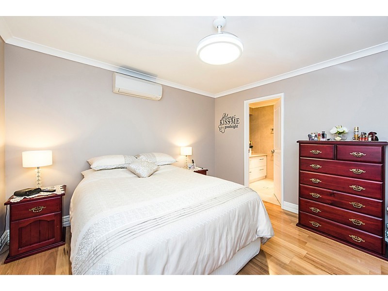 31 Yanrey Street, Golden Bay WA 6174