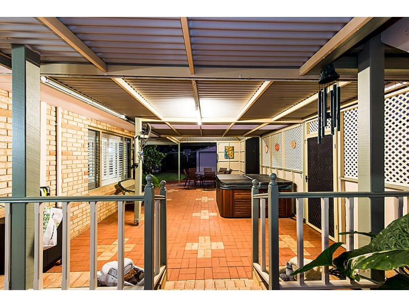 31 Yanrey Street, Golden Bay WA 6174