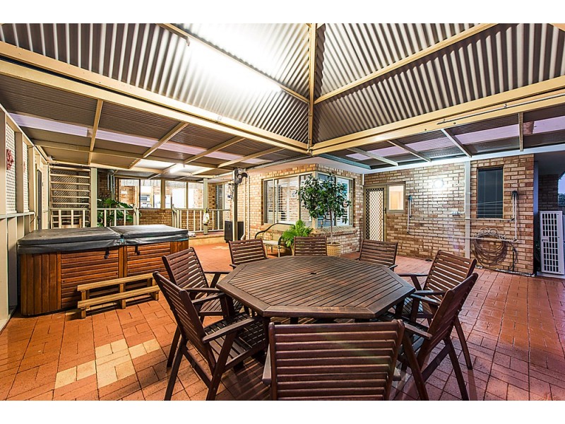 31 Yanrey Street, Golden Bay WA 6174