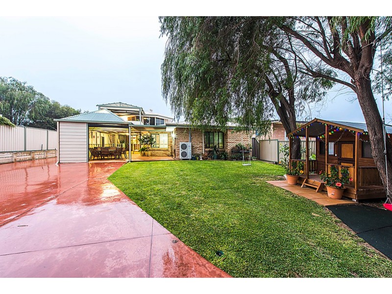 31 Yanrey Street, Golden Bay WA 6174