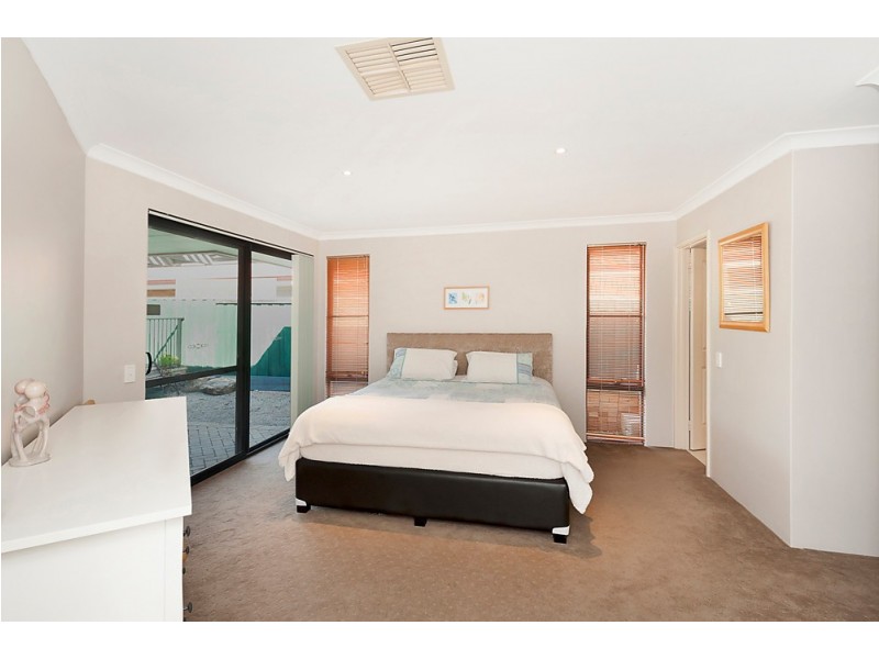 5 Wacona Way, Secret Harbour WA 6173