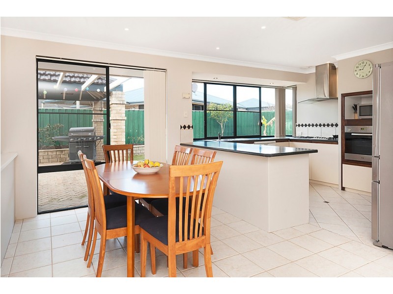 5 Wacona Way, Secret Harbour WA 6173