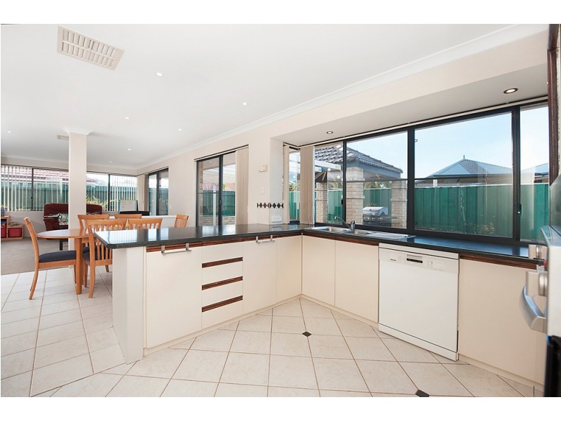 5 Wacona Way, Secret Harbour WA 6173