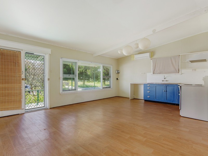 10 Treasure Road, Singleton WA 6175