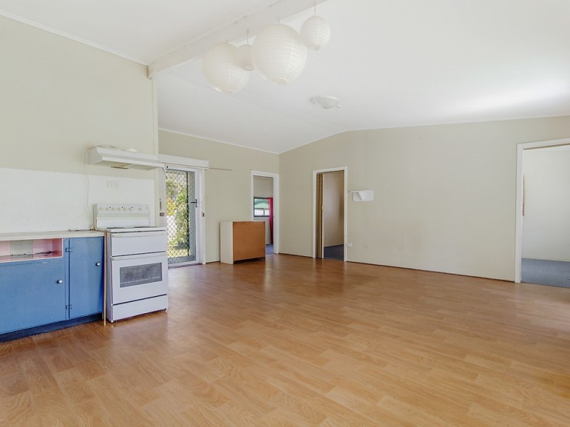 10 Treasure Road, Singleton WA 6175