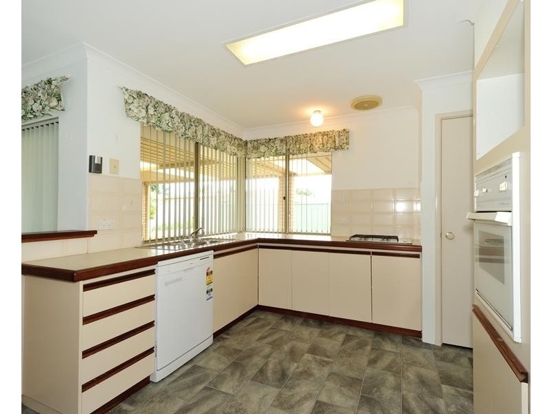 10 Saint Tropez, Port Kennedy WA 6172