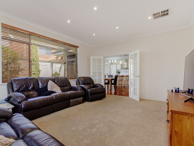 9 Drummonds Approach, Secret Harbour WA 6173