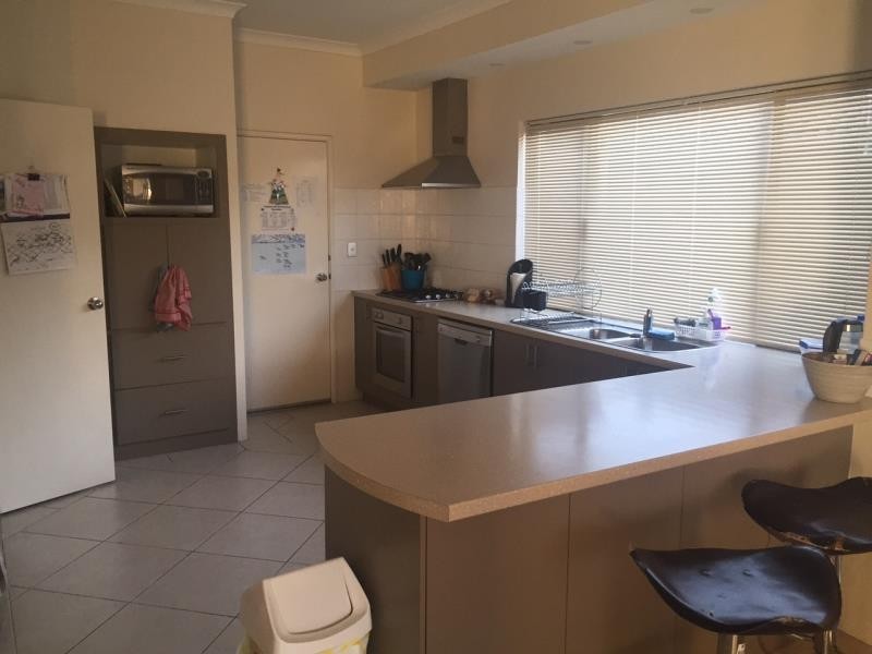 8 Bogue Way, Port Kennedy WA 6172