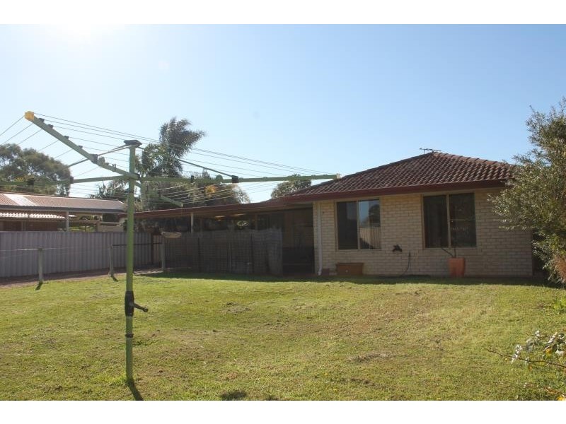 16 Maroonah Road, Golden Bay WA 6174