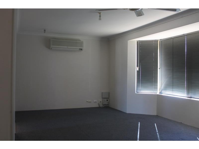 16 Maroonah Road, Golden Bay WA 6174