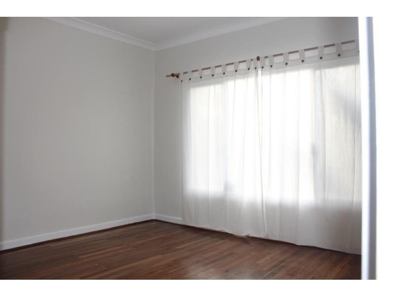 43 Donaldson Street, Queens Park WA 6107