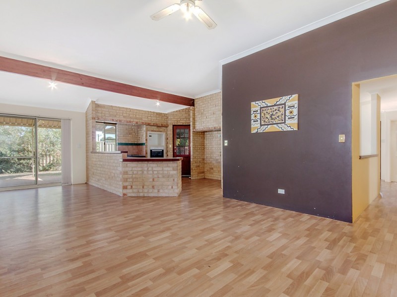 16 Wooleen St, Golden Bay WA 6174