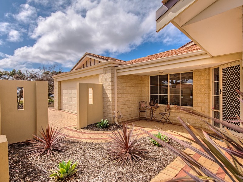 5 Summerville Avenue, Secret Harbour WA 6173