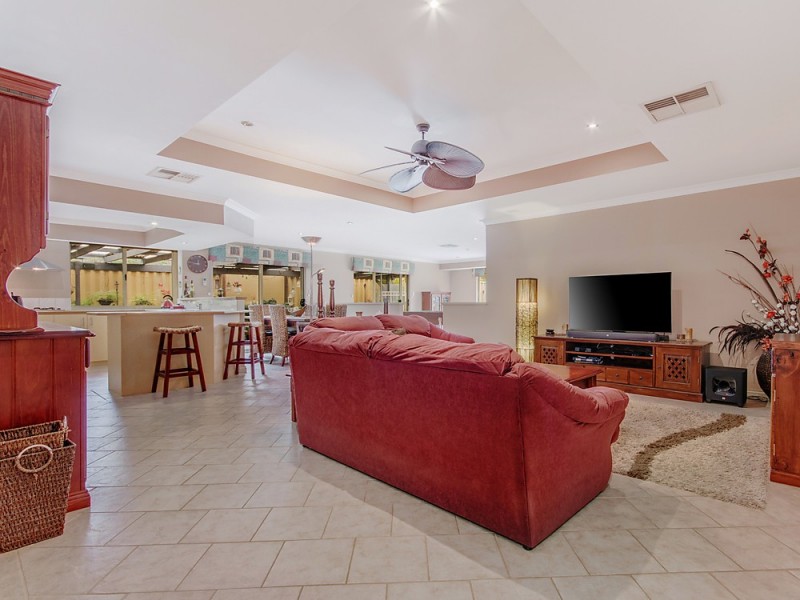 5 Summerville Avenue, Secret Harbour WA 6173