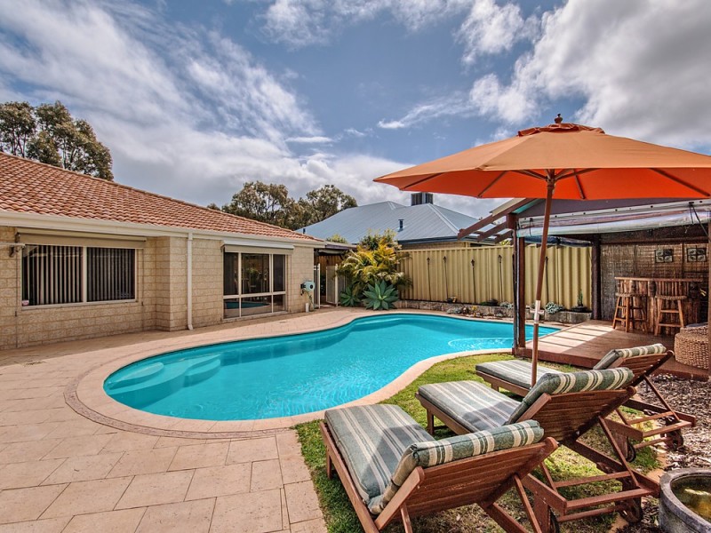 5 Summerville Avenue, Secret Harbour WA 6173