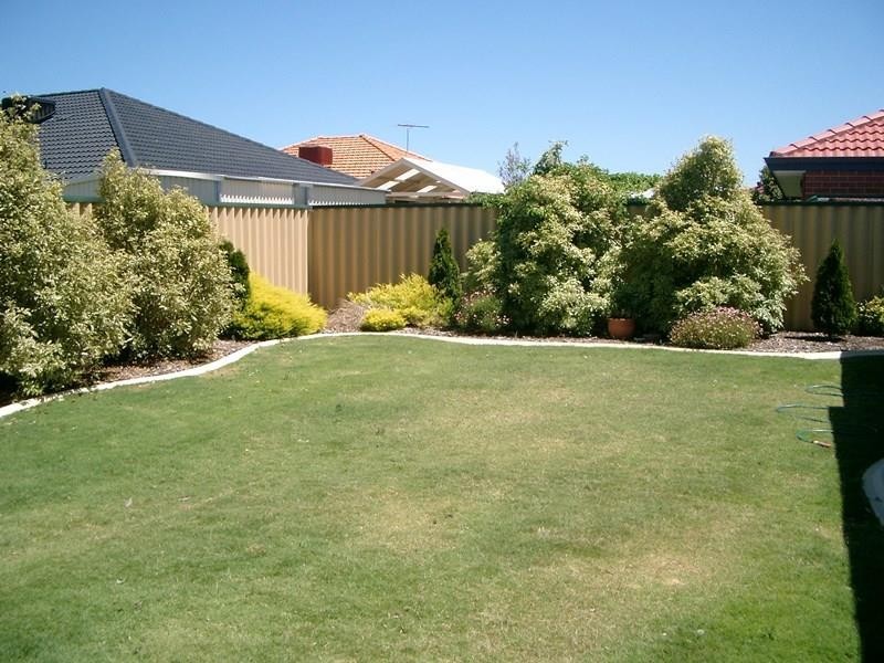22 Jean Pierre Drive, Port Kennedy WA 6172