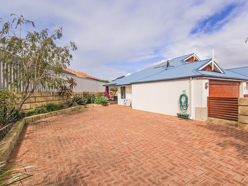 3 Dillon Way, Secret Harbour WA 6173