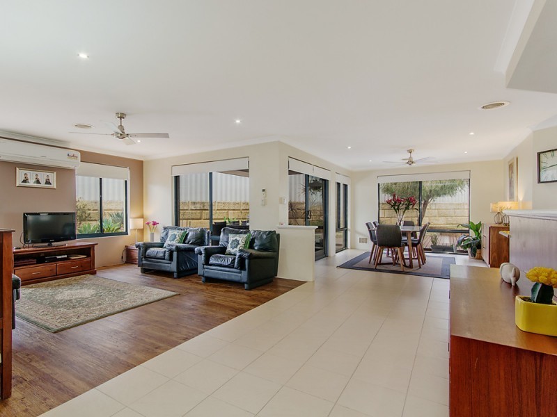 3 Dillon Way, Secret Harbour WA 6173