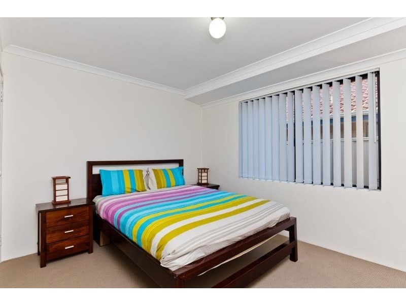 17 Springdale Boulevard, Secret Harbour WA 6173